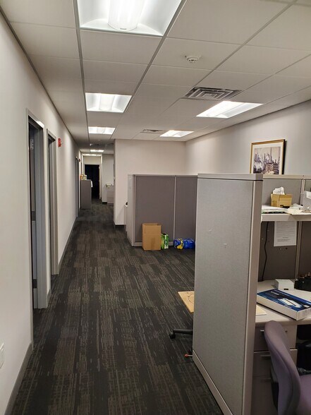 200 Okerson Rd A, Freehold, NJ à louer - Photo intérieure – Image 2 sur 3