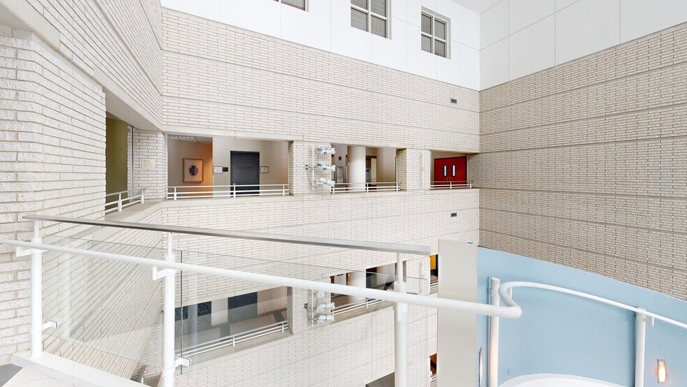 6300 Wilson Mills Rd, Mayfield Village, OH à vendre - Numérisation 3D Matterport – Image 2 sur 23