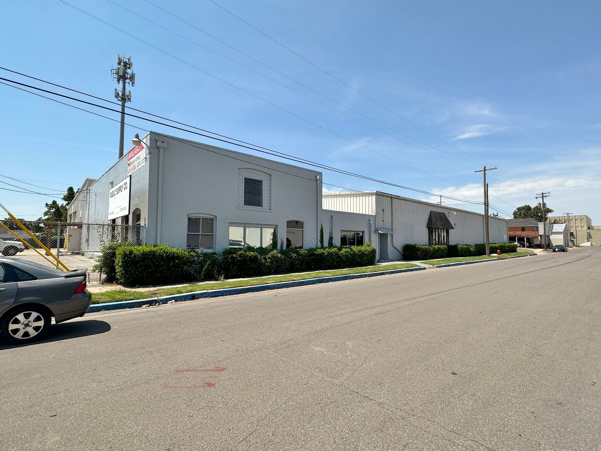 1236 NW 4th St, Oklahoma City, OK à louer Photo principale– Image 1 sur 9