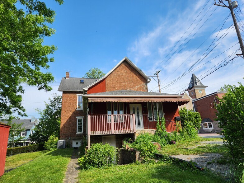 108 S Market St, Ligonier Township, PA à vendre - Photo de l’immeuble – Image 3 sur 13