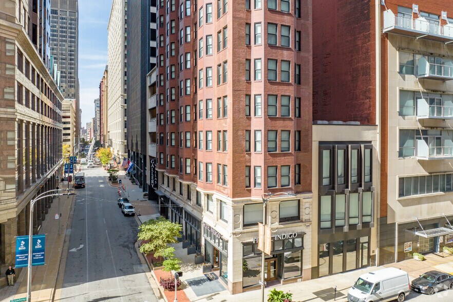 501 Olive St, Saint Louis, MO à vendre - Photo de l’immeuble – Image 3 sur 20