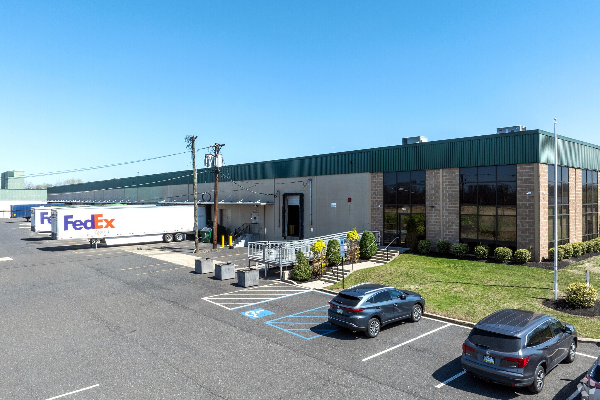 500 Griffith Morgan Rd, Pennsauken, NJ à louer Photo principale– Image 1 sur 7