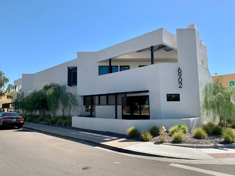 6900-6902 E 1st St, Scottsdale, AZ à louer - Photo de l’immeuble – Image 1 sur 6