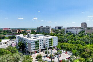 Plus de détails pour 817 Chestnut St, San Marcos, TX - Local commercial à louer