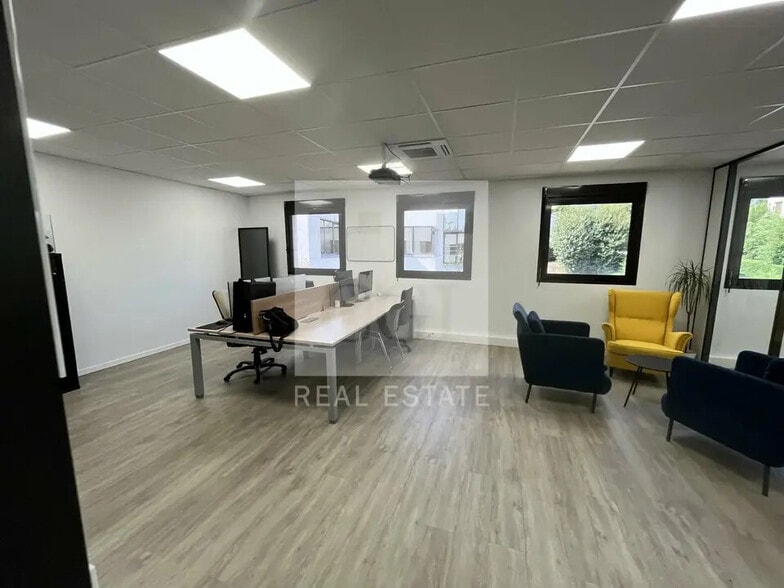 Bureau dans Francheville à vendre - Photo de l’immeuble – Image 3 sur 10