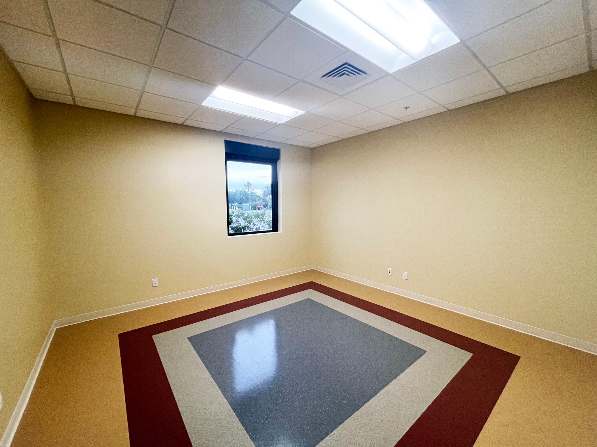 11600 Adelmo Ln, Fort Myers, FL à louer Photo intérieure– Image 1 sur 4