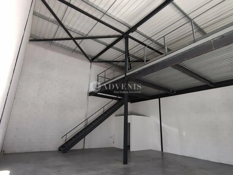 Local d'activités dans Lunel à vendre - Photo intérieure – Image 2 sur 6