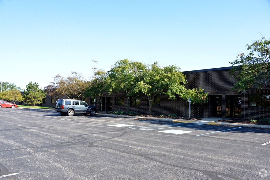 5751-5827 W 73rd St, Indianapolis, IN à louer - Photo de l’immeuble – Image 3 sur 6