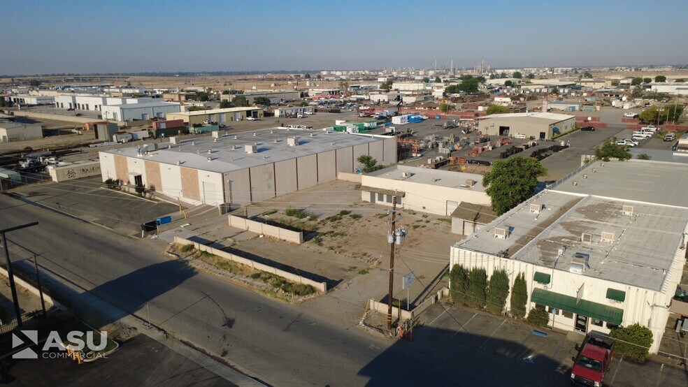2831 Gibson St, Bakersfield, CA à vendre - Photo de l’immeuble – Image 3 sur 11
