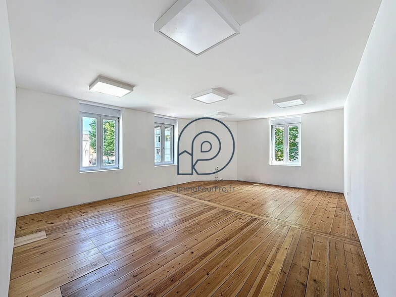 Bureau dans La Madeleine à vendre - Photo intérieure – Image 2 sur 11