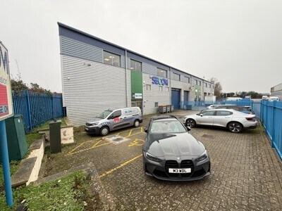 Maidstone Rd, Rochester à vendre - Photo de l’immeuble – Image 1 sur 3