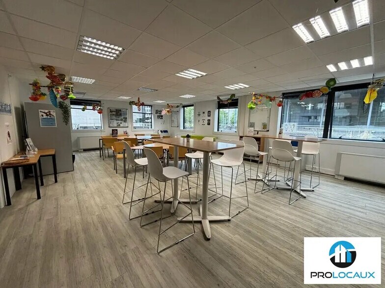 Bureau dans Grenoble à louer - Photo de l’immeuble – Image 1 sur 6