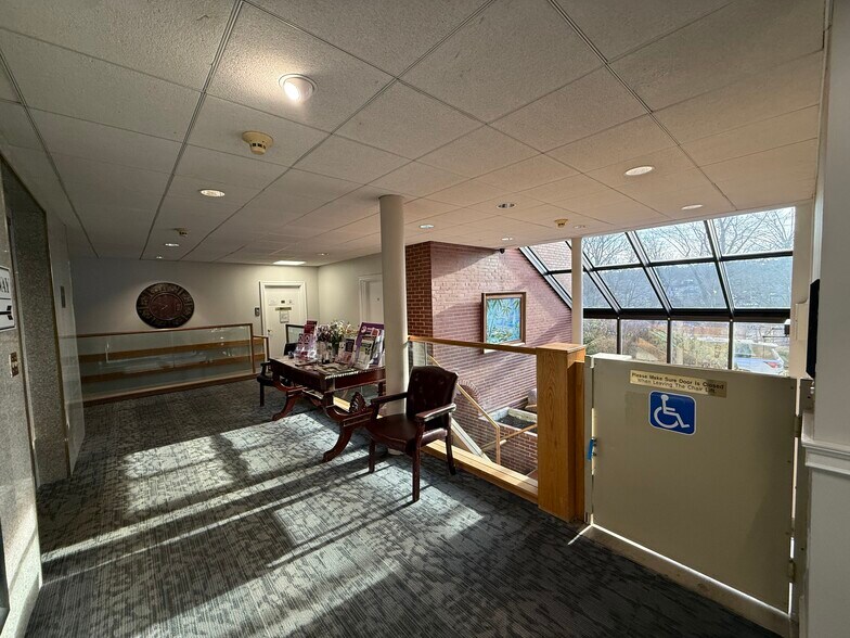 76 Summer St, Fitchburg, MA à vendre - Photo de l’immeuble – Image 3 sur 51