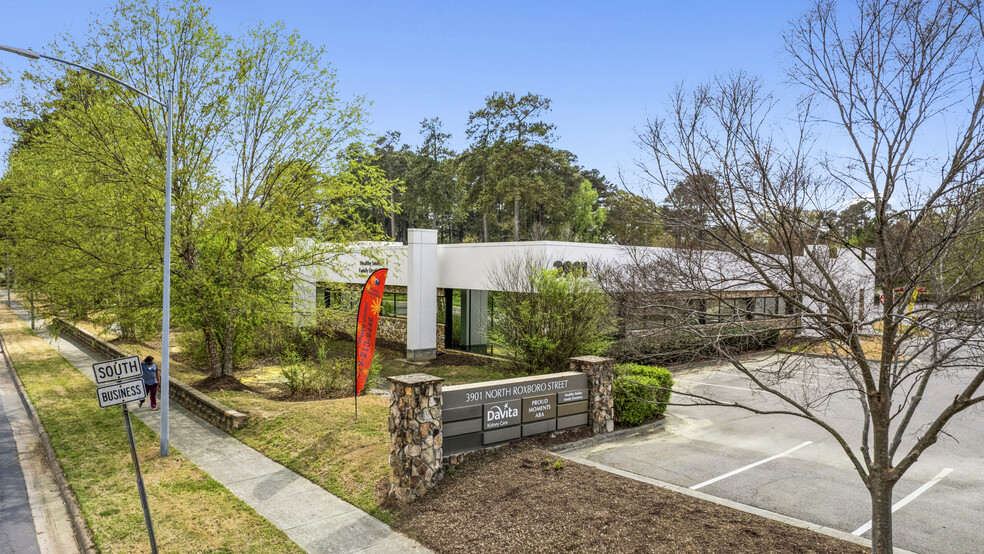 3901 N Roxboro Rd, Durham, NC à vendre - Photo de l’immeuble – Image 3 sur 12