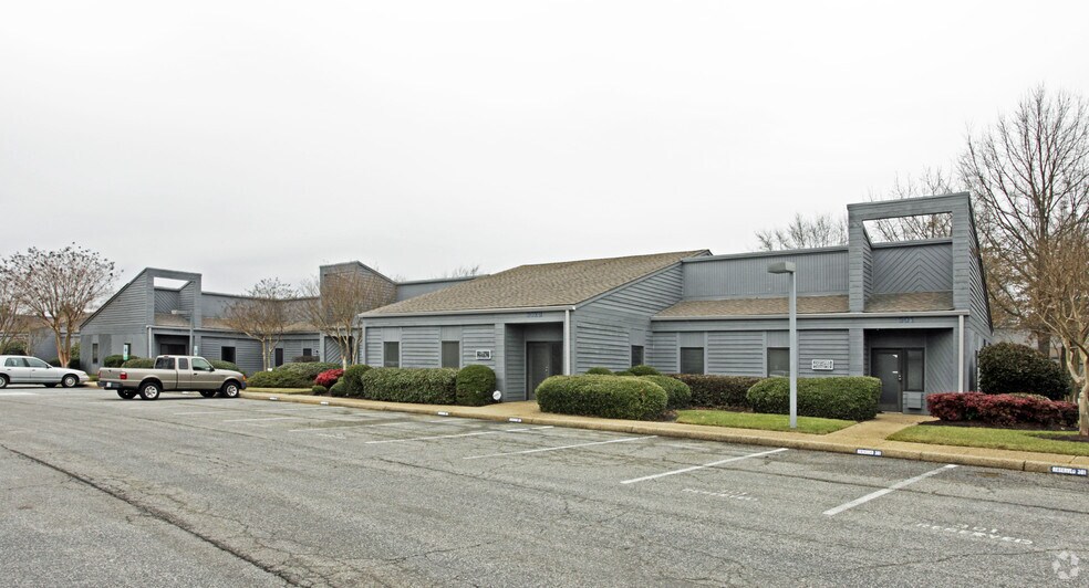732 Thimble Shoals Blvd, Newport News, VA à vendre - Photo principale – Image 1 sur 1