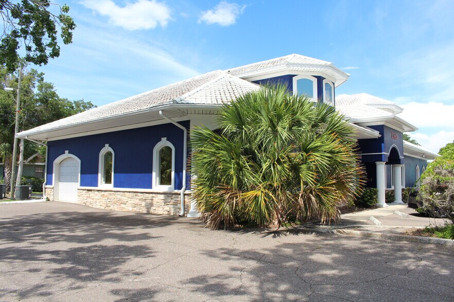 5363 Central Ave, Saint Petersburg, FL à louer - Photo de l’immeuble – Image 3 sur 7