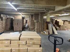 32 Intersection St, Hempstead, NY à louer Photo intérieure– Image 2 sur 6