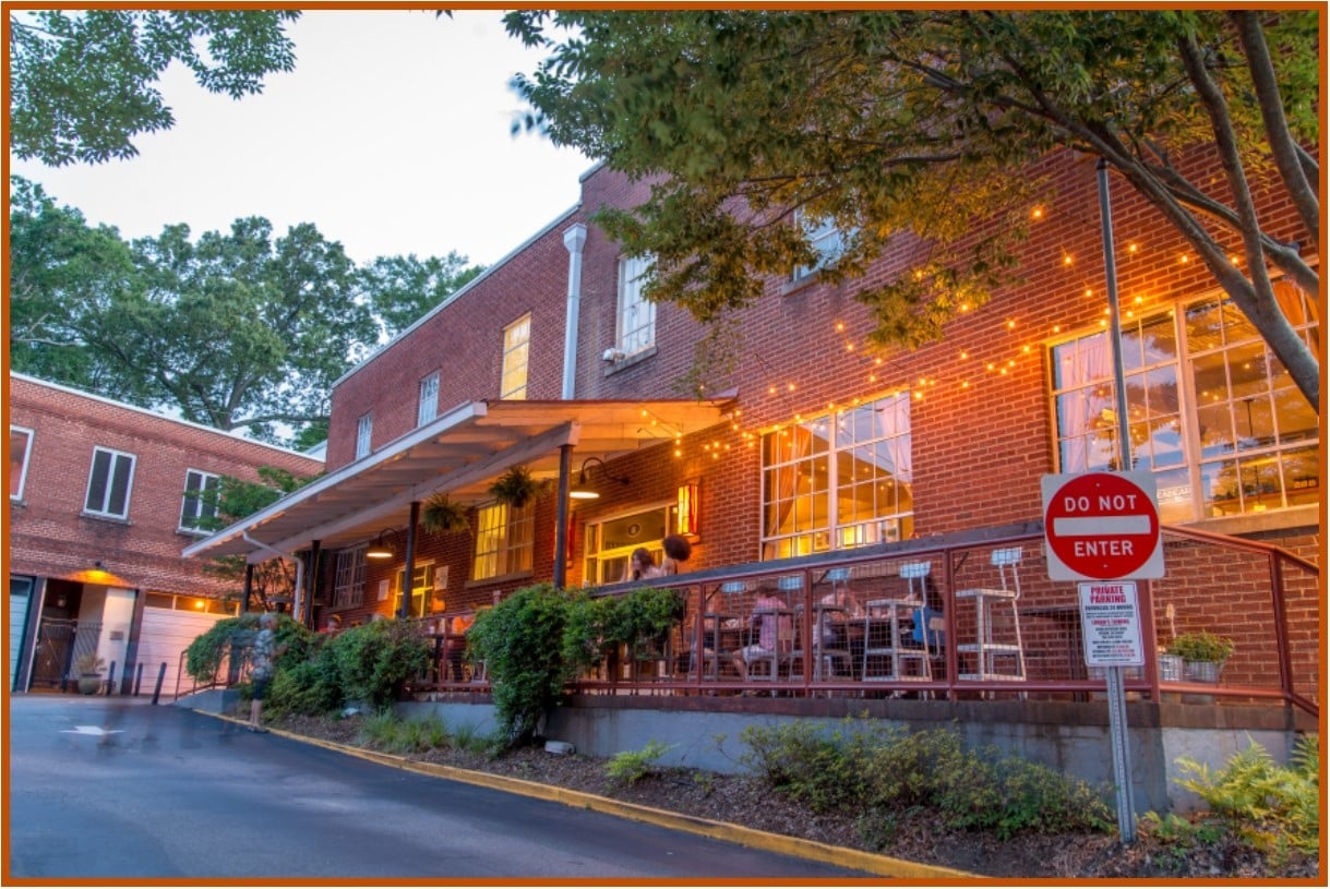 297 Prince Ave, Athens, GA à louer Photo principale– Image 1 sur 7