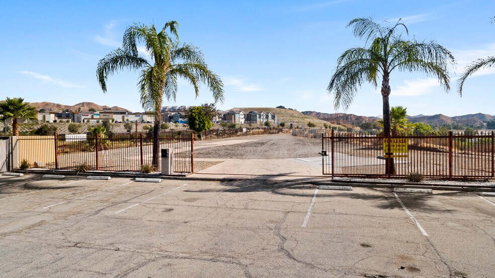 16441 Delone St, Santa Clarita, CA à louer - Plan d’étage – Image 3 sur 10