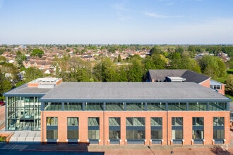 Thorpe Lead Rd, Egham, SRY - Vue aérienne  vue de carte - Image1