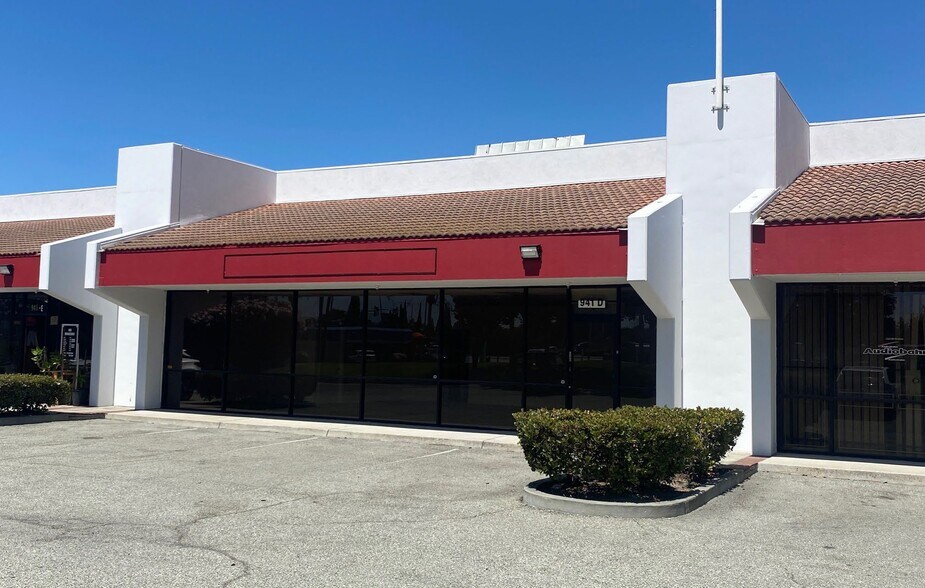 941 Berryessa Rd, San Jose, CA à louer - Photo de l’immeuble – Image 1 sur 3