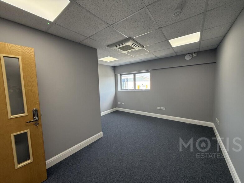 Pent Rd, Folkestone à louer - Photo de l’immeuble – Image 1 sur 7