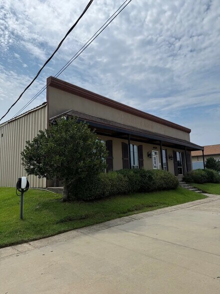4632 Pontchartrain Dr, Slidell, LA à vendre - Photo de l’immeuble – Image 3 sur 20