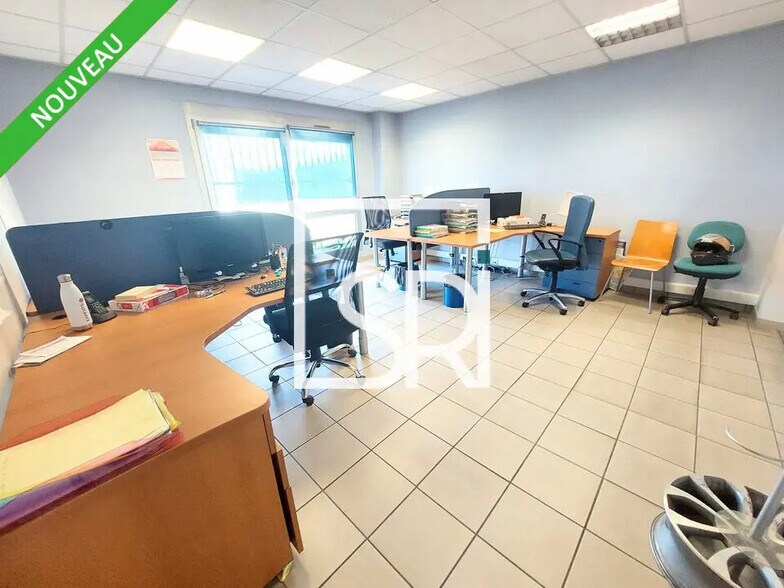 Bureau dans Clermont-Ferrand à louer - Photo de l’immeuble – Image 2 sur 12