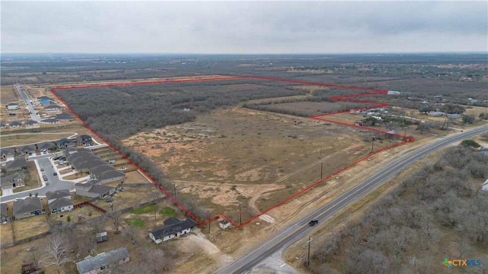 15480 Farm to Market Road 725, Seguin, TX à vendre - Photo principale – Image 1 sur 9