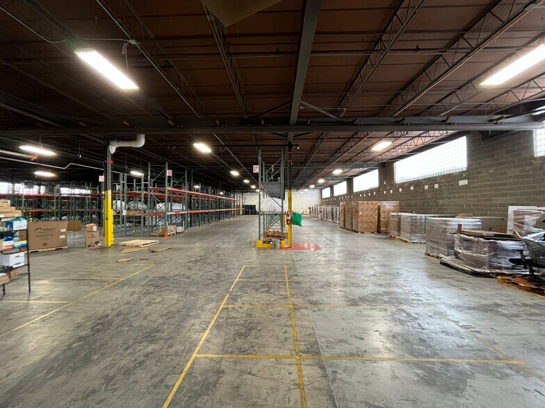 1120 W Exchange Ave, Chicago, IL à louer - Photo intérieure – Image 3 sur 11