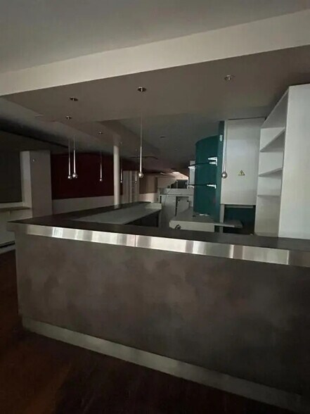 Local commercial dans Paris à louer - Photo intérieure – Image 3 sur 3