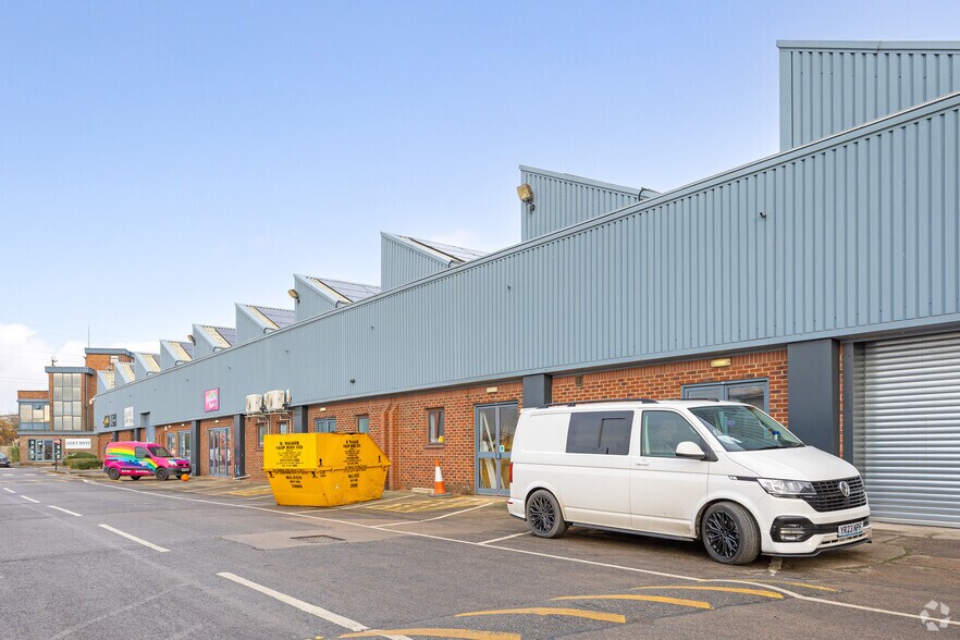 200 Clough Rd, Hull à louer - Photo principale – Image 1 sur 4