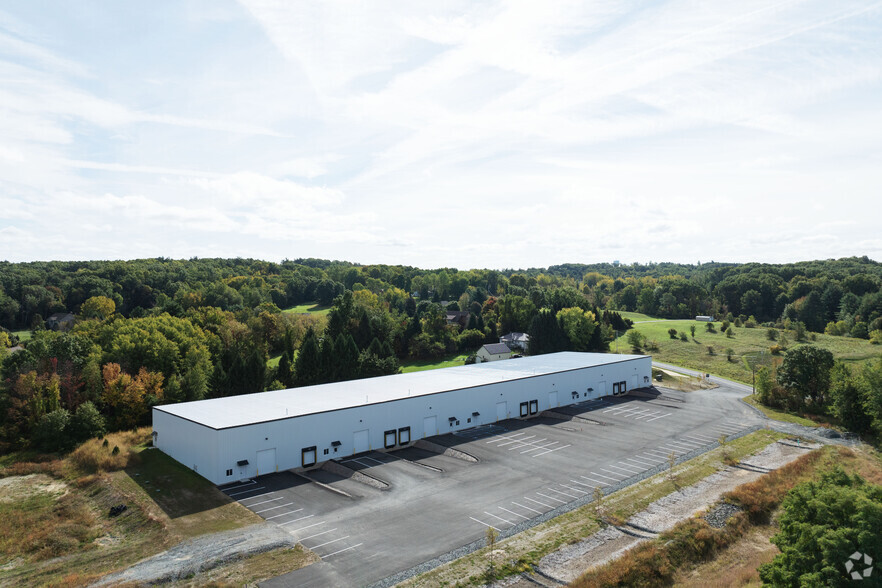 113 Tabor Rd, Mechanicville, NY à louer - Photo principale – Image 1 sur 24