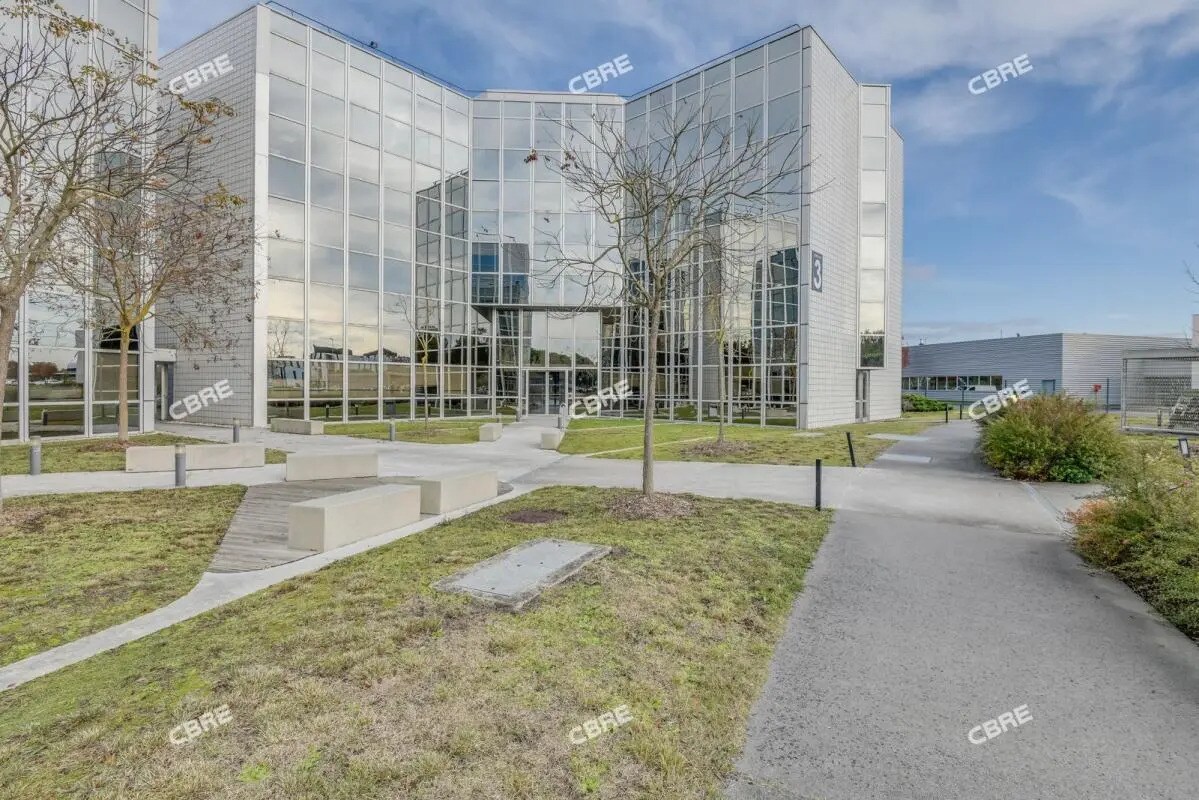 Bureau dans Pessac à louer Photo de l’immeuble– Image 1 sur 18