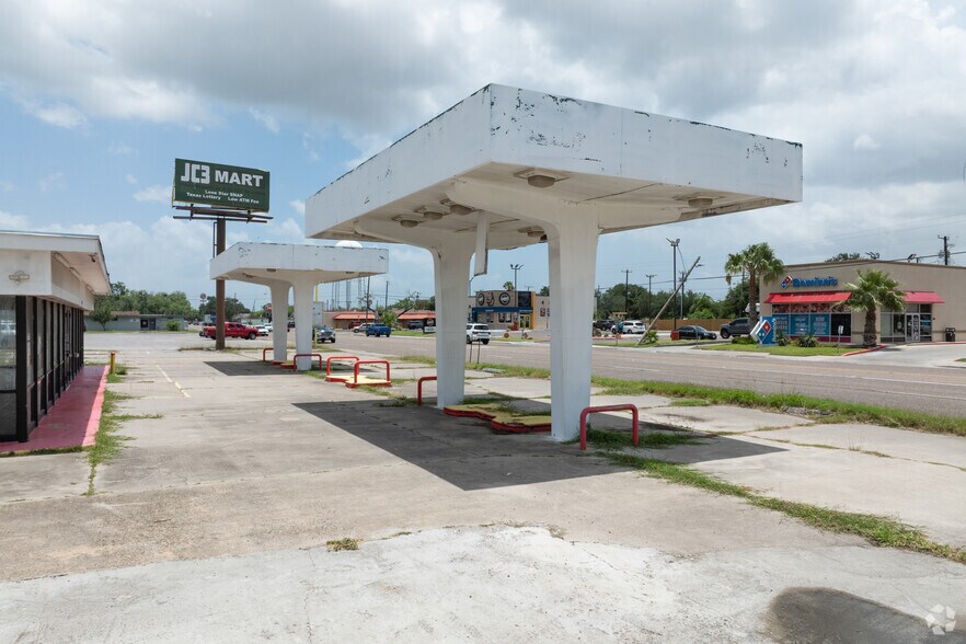 606 E King Ave, Kingsville, TX à vendre - Photo de l’immeuble – Image 2 sur 28