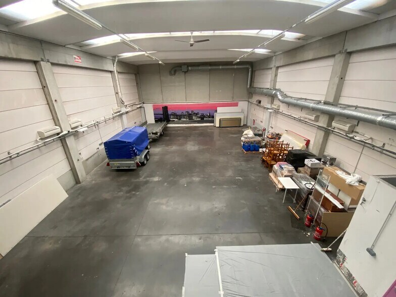 Local d’activités dans Meyzieu à louer - Photo intérieure – Image 3 sur 3