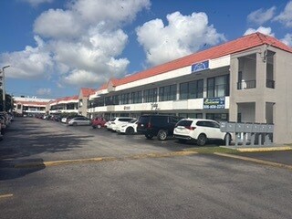 Plus de détails pour 10550 NW 77TH Ct, Hialeah, FL - Local commercial à louer