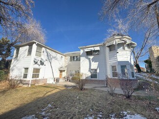 Plus de détails pour 2735 Lakeside Dr, Reno, NV - Logement à vendre