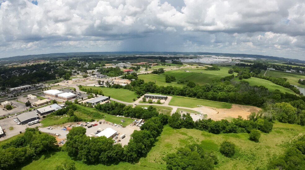 2511 Cayer ln, Columbia, TN à louer - Photo de l’immeuble – Image 3 sur 10