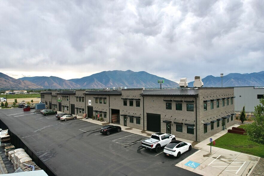 445 N 2000 W, Springville, UT à louer - Photo de l’immeuble – Image 1 sur 22