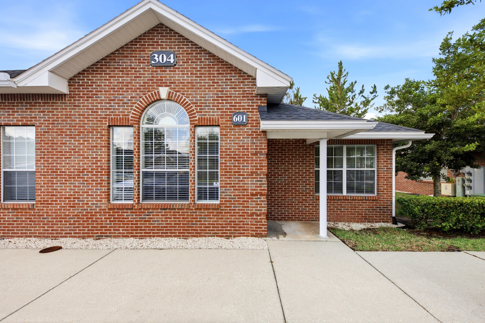 304 Kingsley Lake Dr, Saint Augustine, FL à louer Photo de l’immeuble– Image 1 sur 16