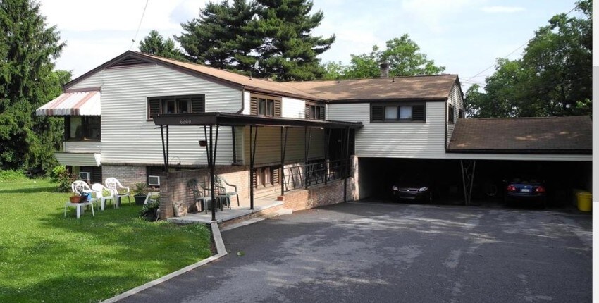 6000 Chambers Hill Rd, Harrisburg, PA à vendre - Photo principale – Image 1 sur 10