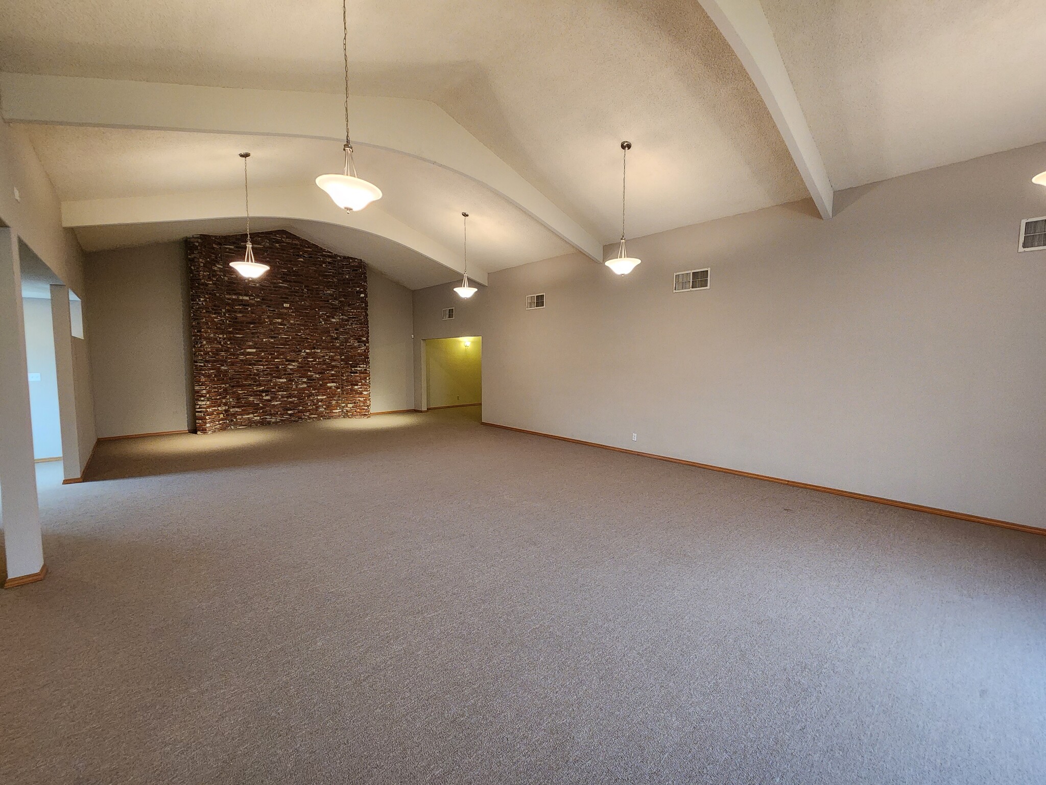1000 Calimesa Blvd, Calimesa, CA à louer Photo intérieure– Image 1 sur 6