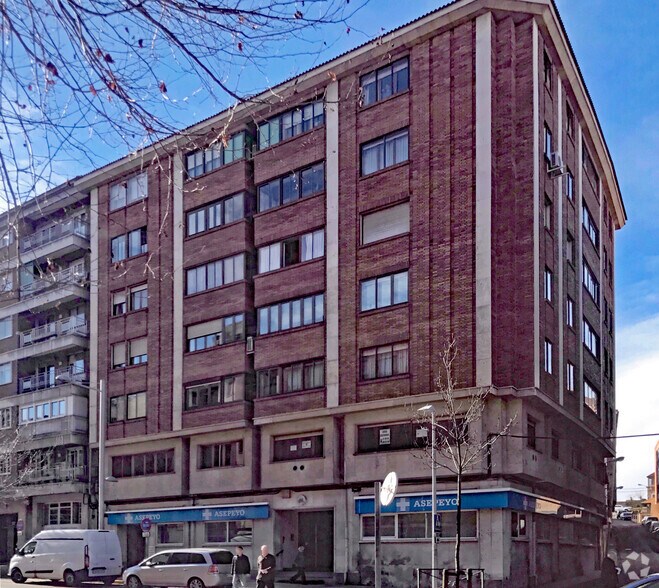 Paseo Conde de Sepúlveda, 22, Segovia, Segovia à louer - Photo de l’immeuble – Image 2 sur 2