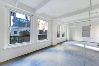 119-121 W 57th St, New York, NY à louer Photo intérieure– Image 2 sur 8