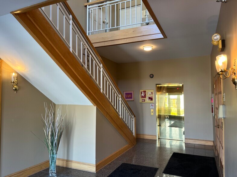 4785 Linglestown Rd, Harrisburg, PA à louer - Hall d’entrée – Image 2 sur 3