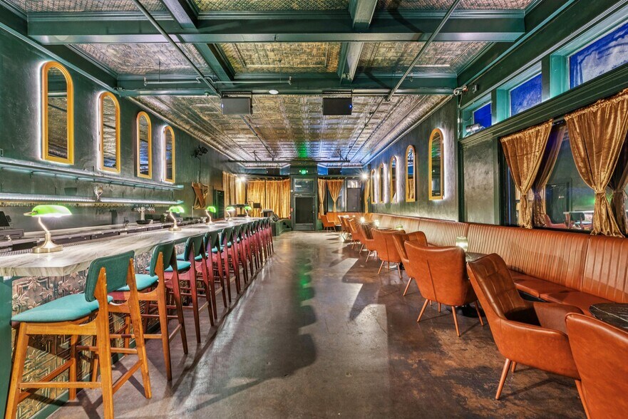 645 W Grand Ave, Oakland, CA à vendre - Photo de l’immeuble – Image 2 sur 13