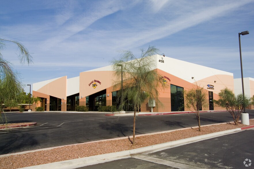 4135 N Rancho Dr, Las Vegas, NV à louer - Photo de l’immeuble – Image 2 sur 39