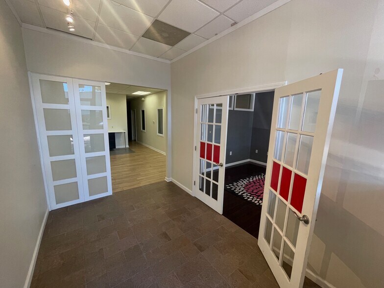 142 Market Sq, Newington, CT à louer - Photo de l’immeuble – Image 3 sur 20