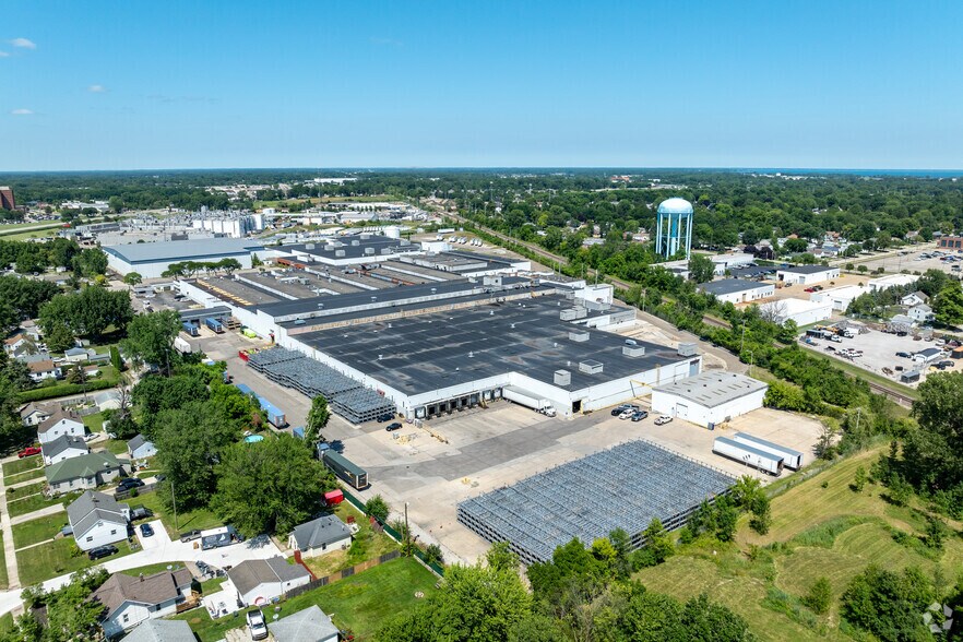 151 Lafayette St, Mount Clemens, MI à louer - Aérien – Image 2 sur 7